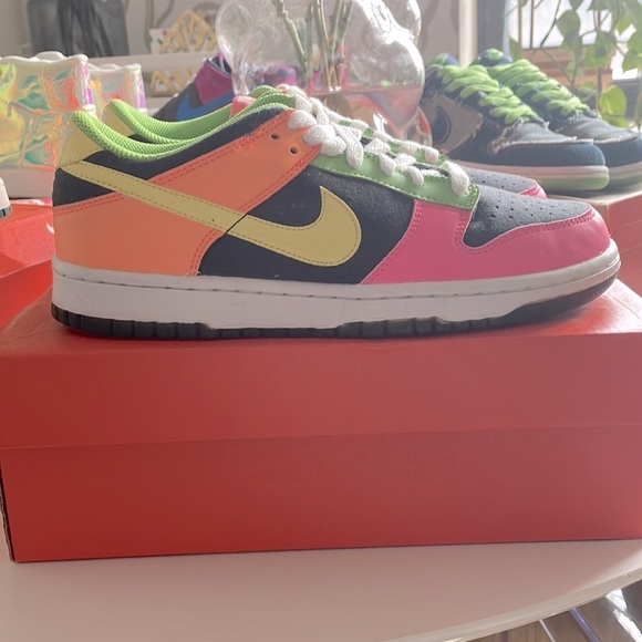 2006 Nike Dunk Low ‘Skittles’ Size 6Y (7.5W) - Picture 4 of 7